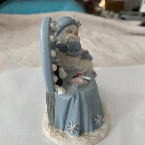 Snow Buddies Figurine At Vanity Make Up Dressing Table - Picture 2 of 4